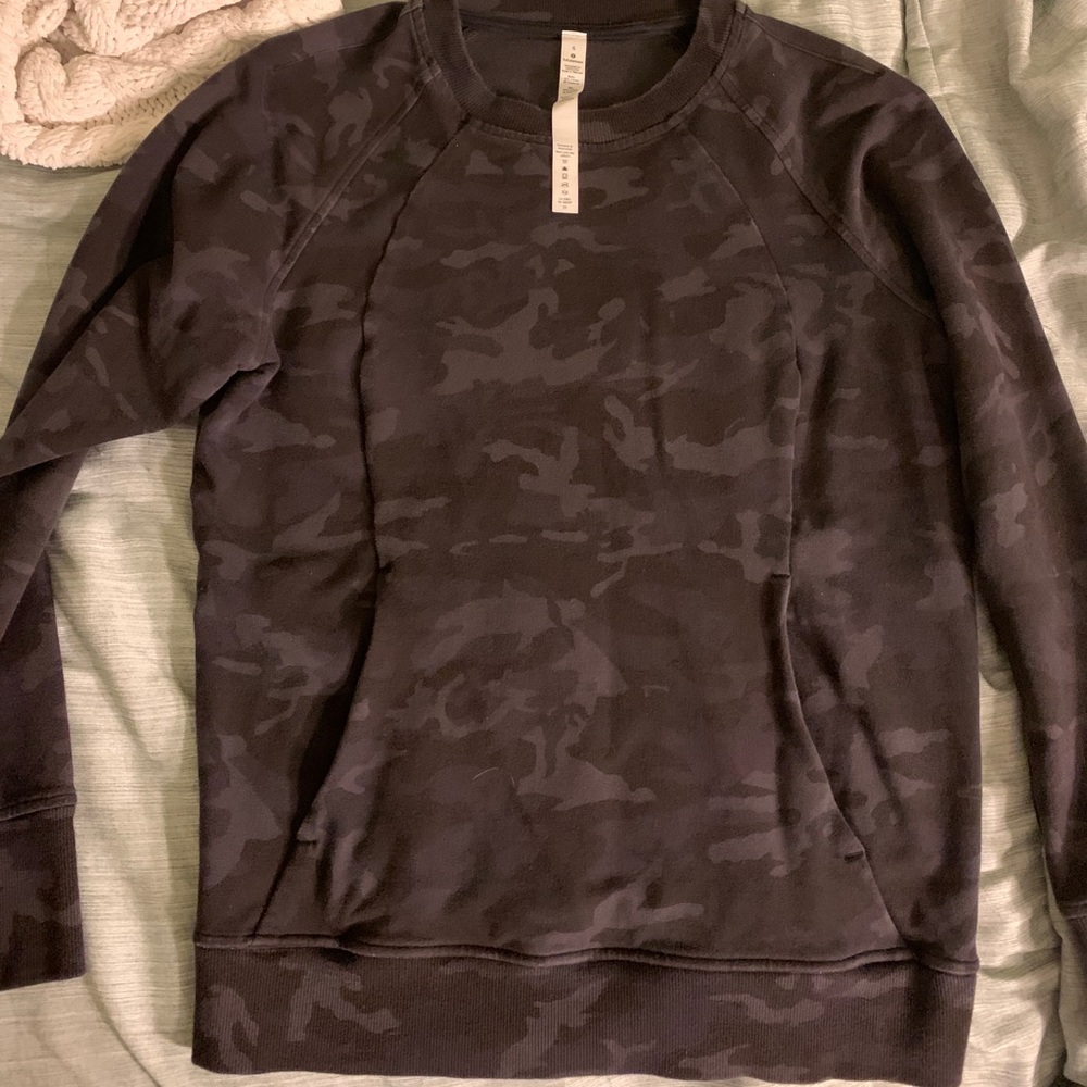 Camo lululemon crewneck